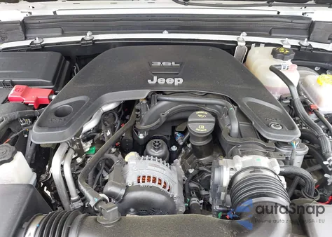 2021 Jeep Wrangler Unlimited Rubicon 4X4 z USA, uszkodzony, nr VIN 1C4HJXFG7MW527498